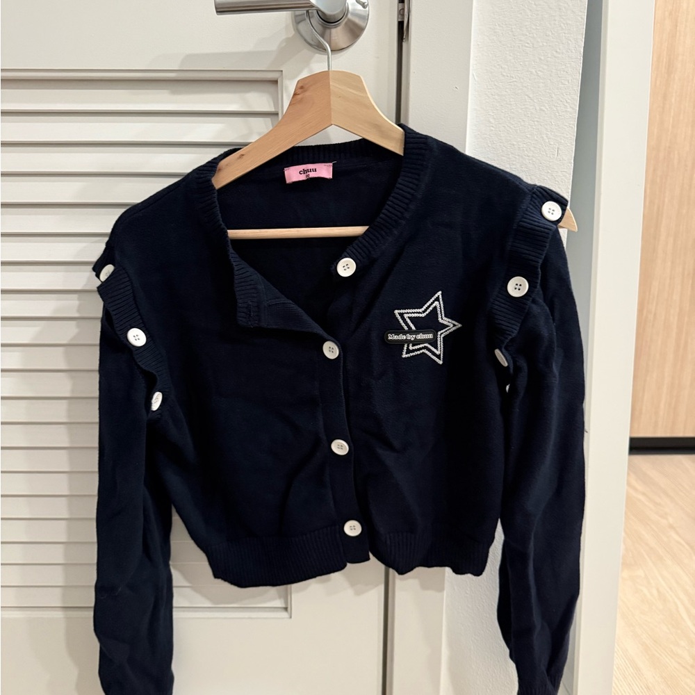Chuu Black Cropped Cardigan